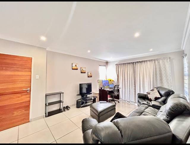 3 BEDROOM HOUSE FOR SALE IN NGWENYA RIVER ESTATE